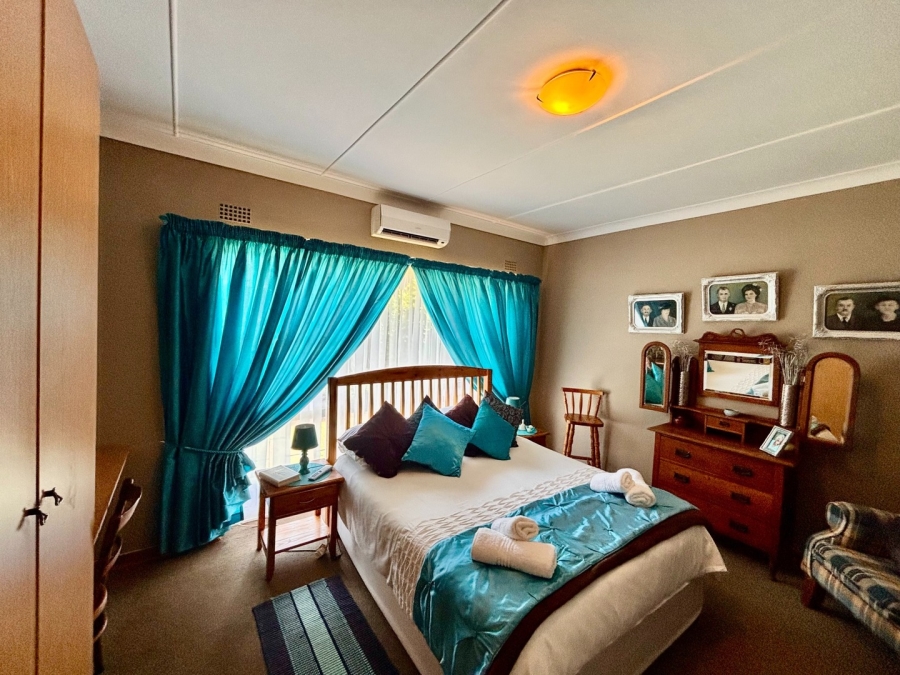 4 Bedroom Property for Sale in Wilkoppies North West